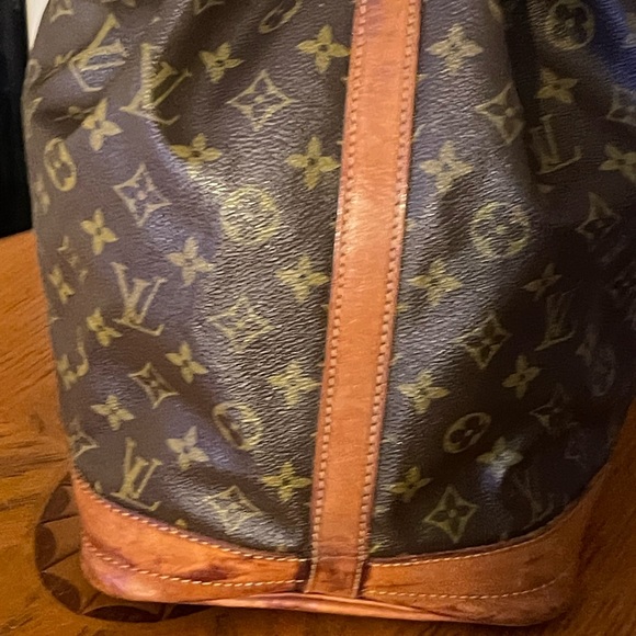 Louis Vuitton Monogram Noe bucket Shoulder. - Picture 7 of 15
